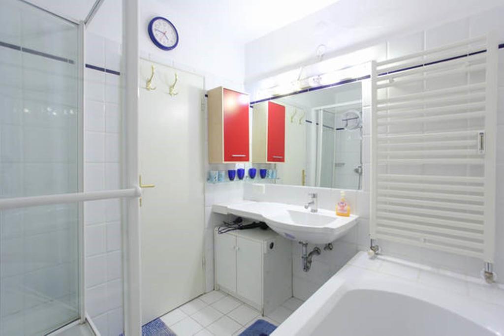 Apartment Mariahilf - 4Rooms4You Вена Номер фото