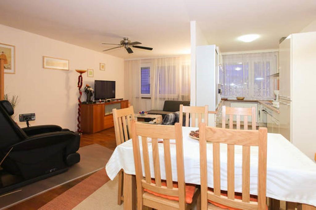 Apartment Mariahilf - 4Rooms4You Вена Номер фото
